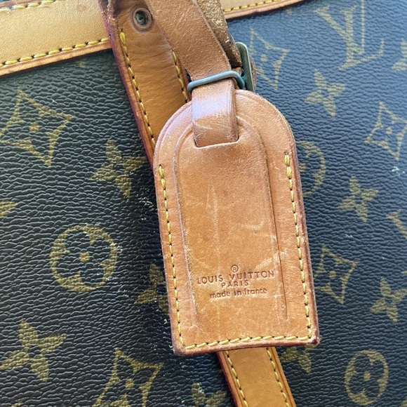 Vintage L V  Dog Carrier - Picture 12 of 12